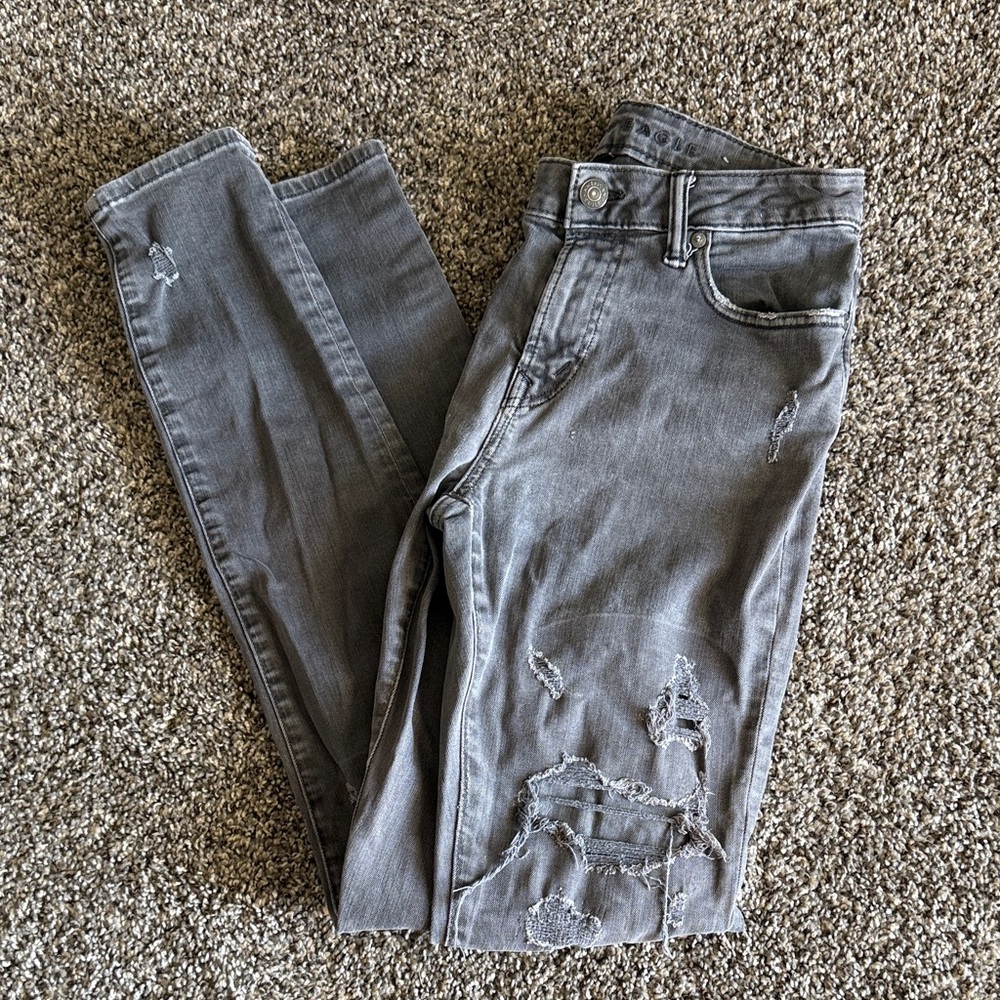 American Eagle Outfitters Gray Distressed Athletic Skinny Jean